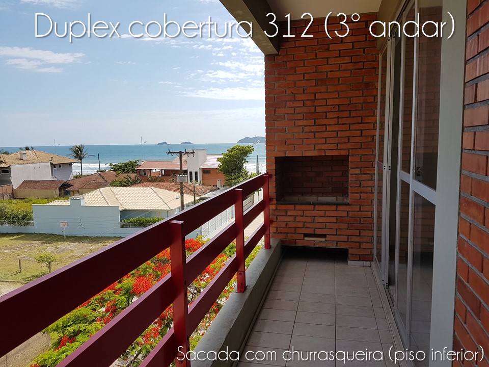 Sacada com churrasqueira (vista para o mar)