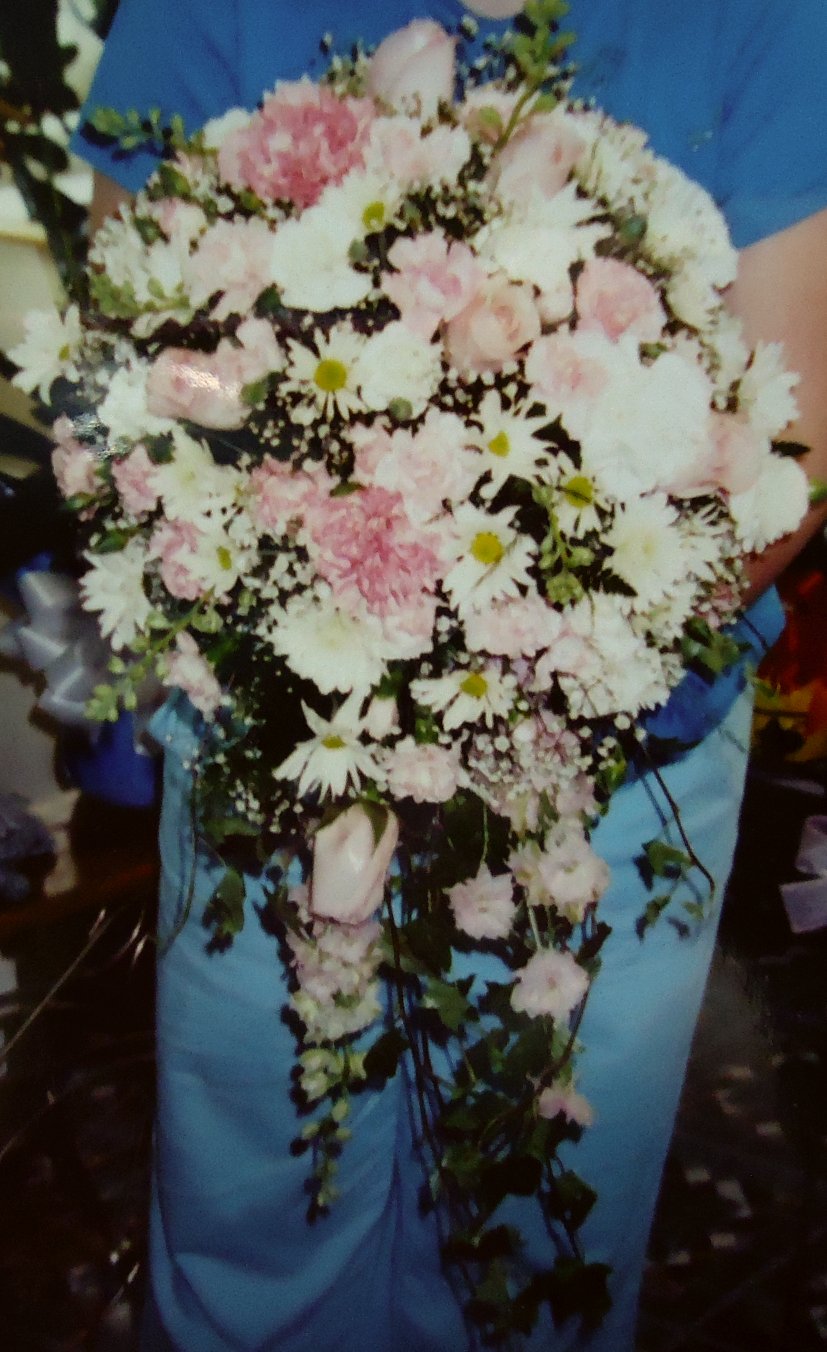 &quot;Fresh&quot; Cascading Bouquet
(Pink &amp; White)
     $175.00
