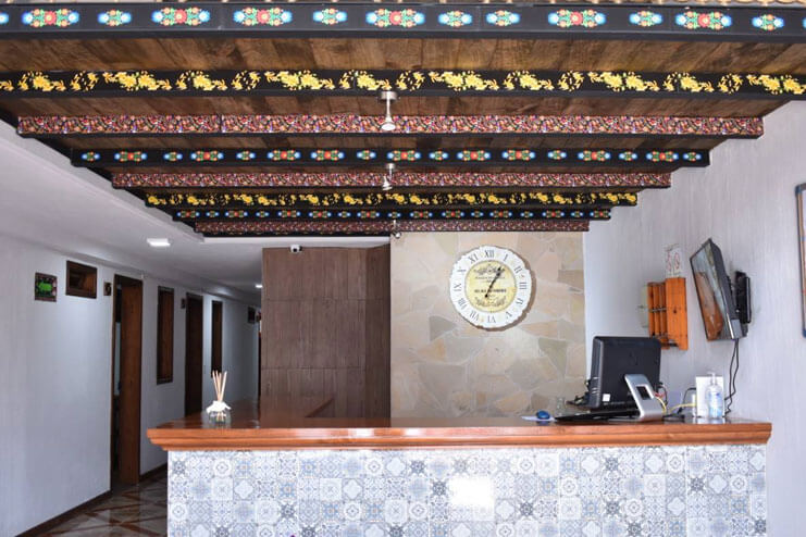 Hotel Lya - CALIDAD EN NUESTROS SERVICIOS