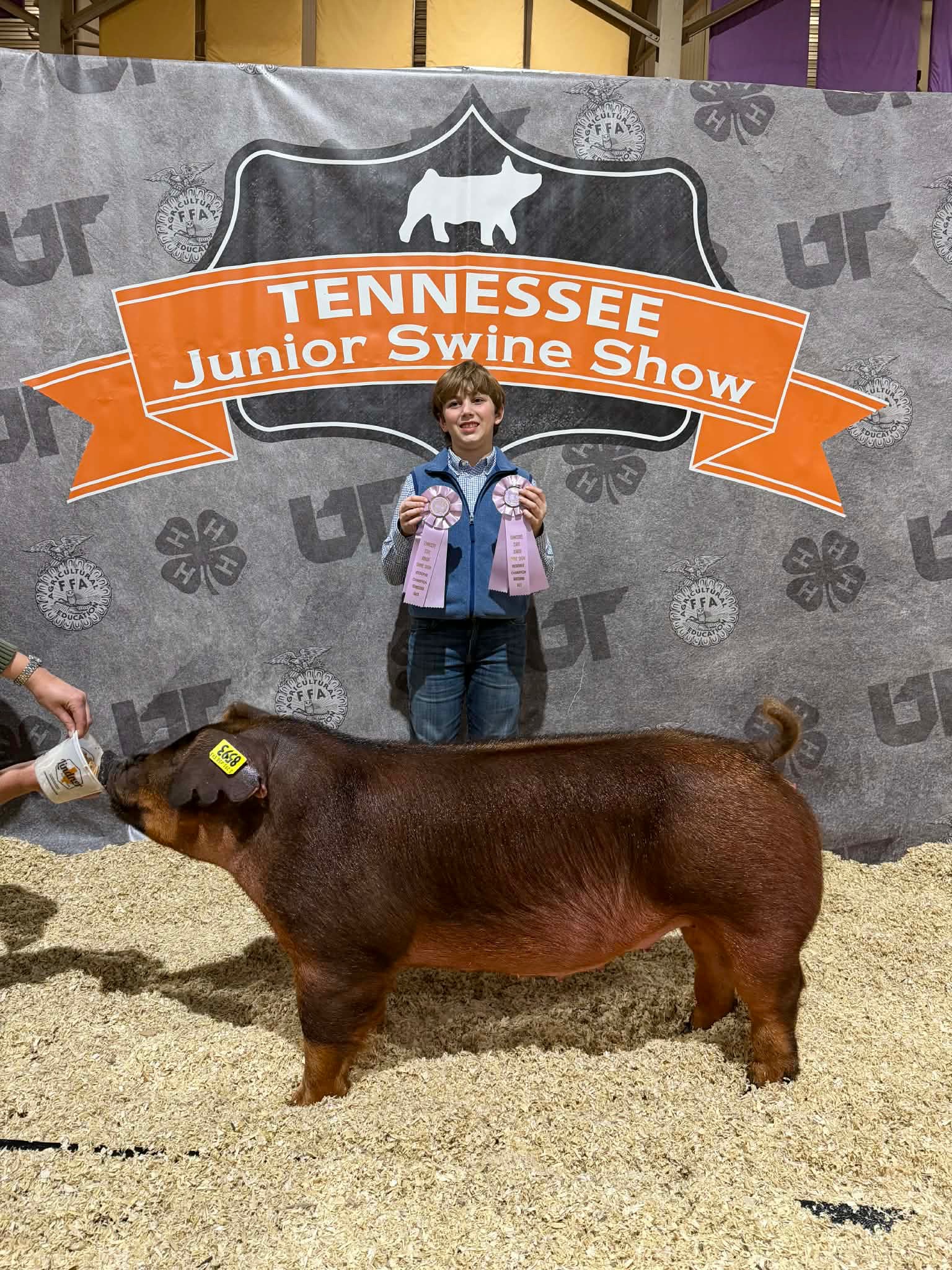 Henry Holmberg
2026 Tennessee State
4-H/FFA Swine Show
Reserve Champion Duroc Gilt
Reserve TN Bred Duroc Gilt