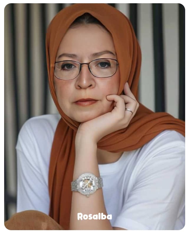 Smiling woman with glasses