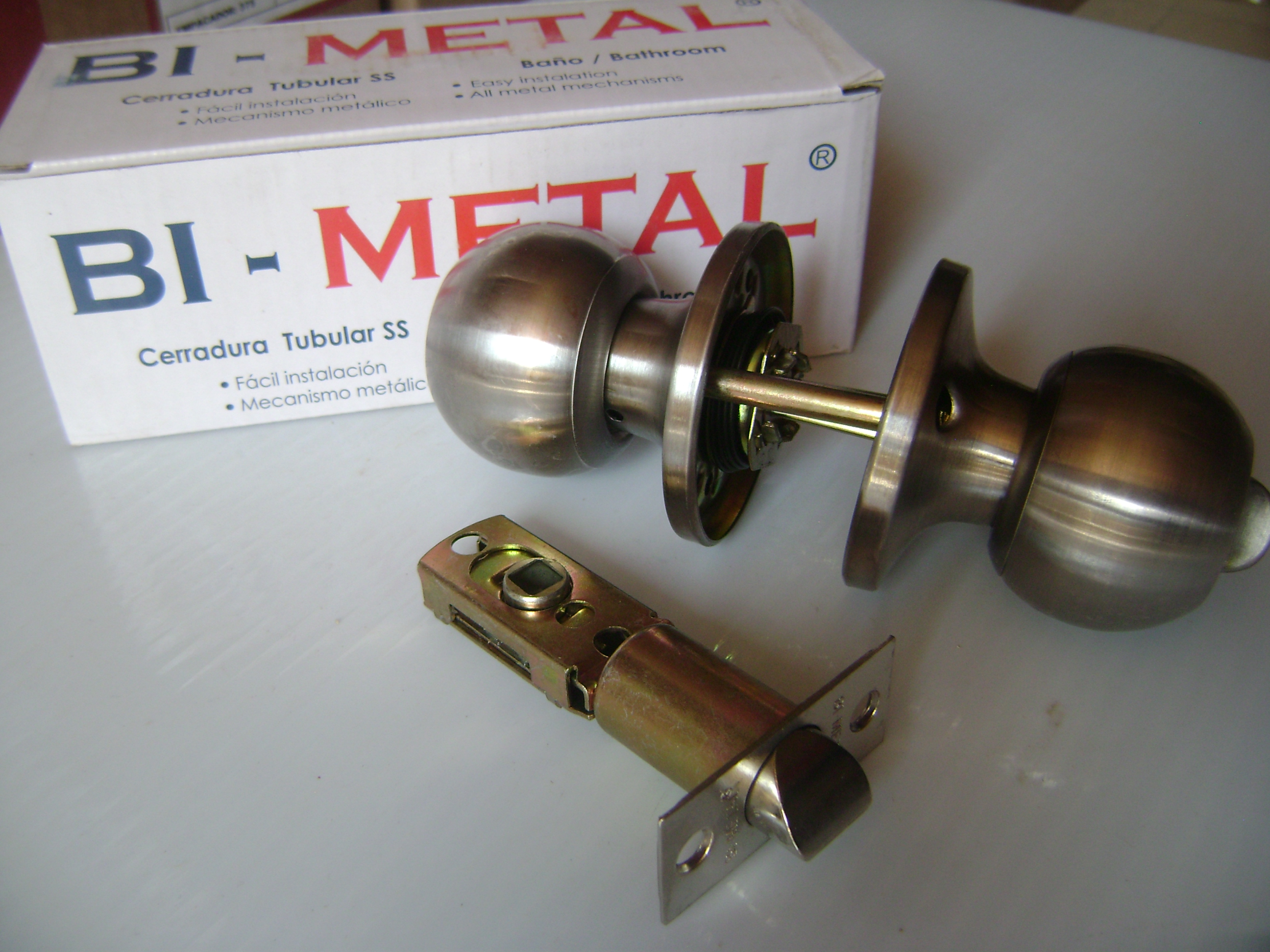 CERRADURA TUBULAR BI-METAL 3005 LATON ANTIGUO 
CÓDIGO: 3005LA