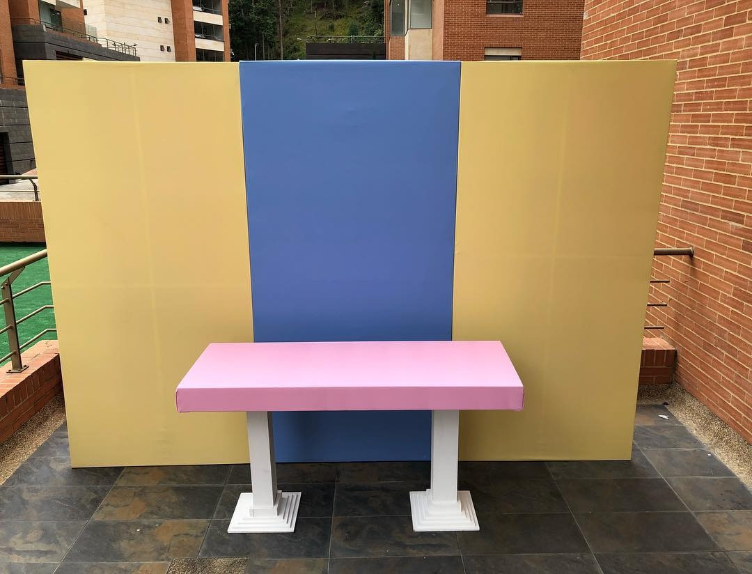 Meson Doble Rosado
medidas
1.50mX55cm
$ 60.000