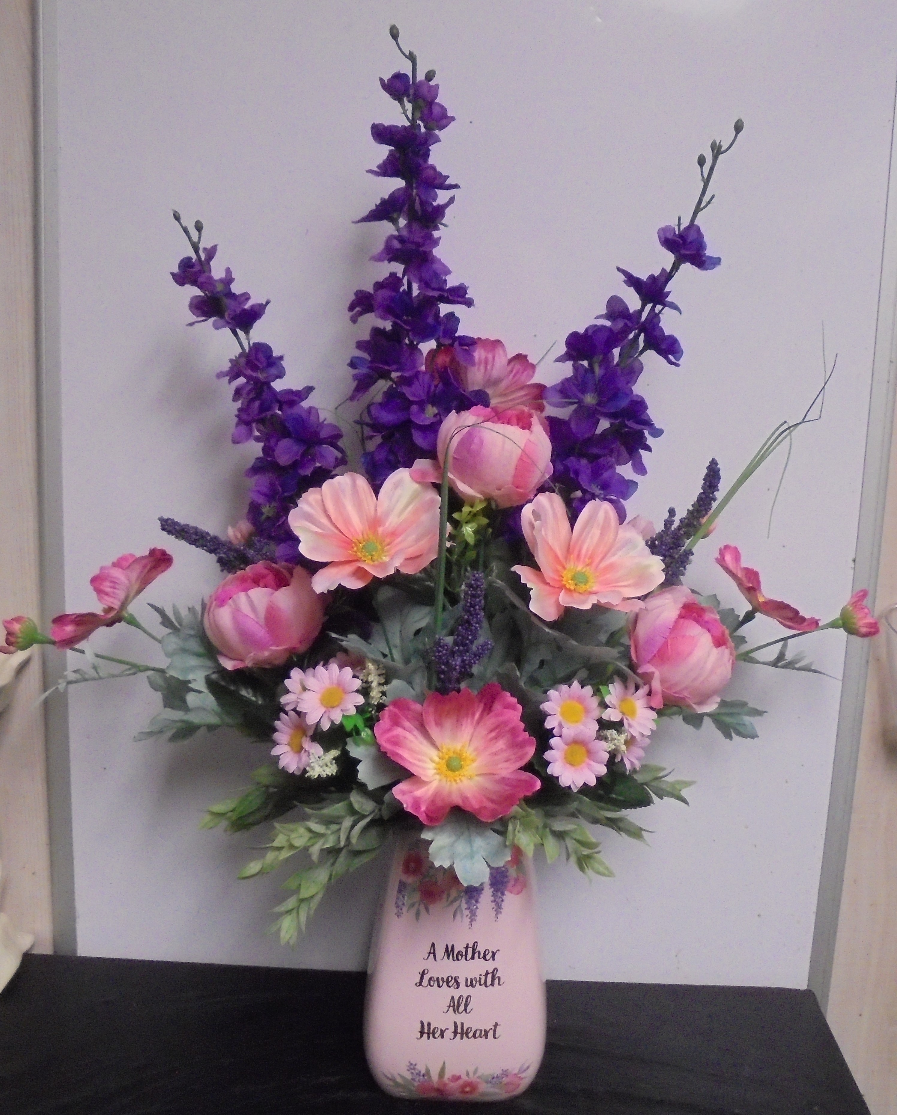 (42) "Silk" Mother Vase
(Pink & Purple Mix)
$65.00