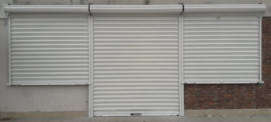 Cortina europea blanca cal.24