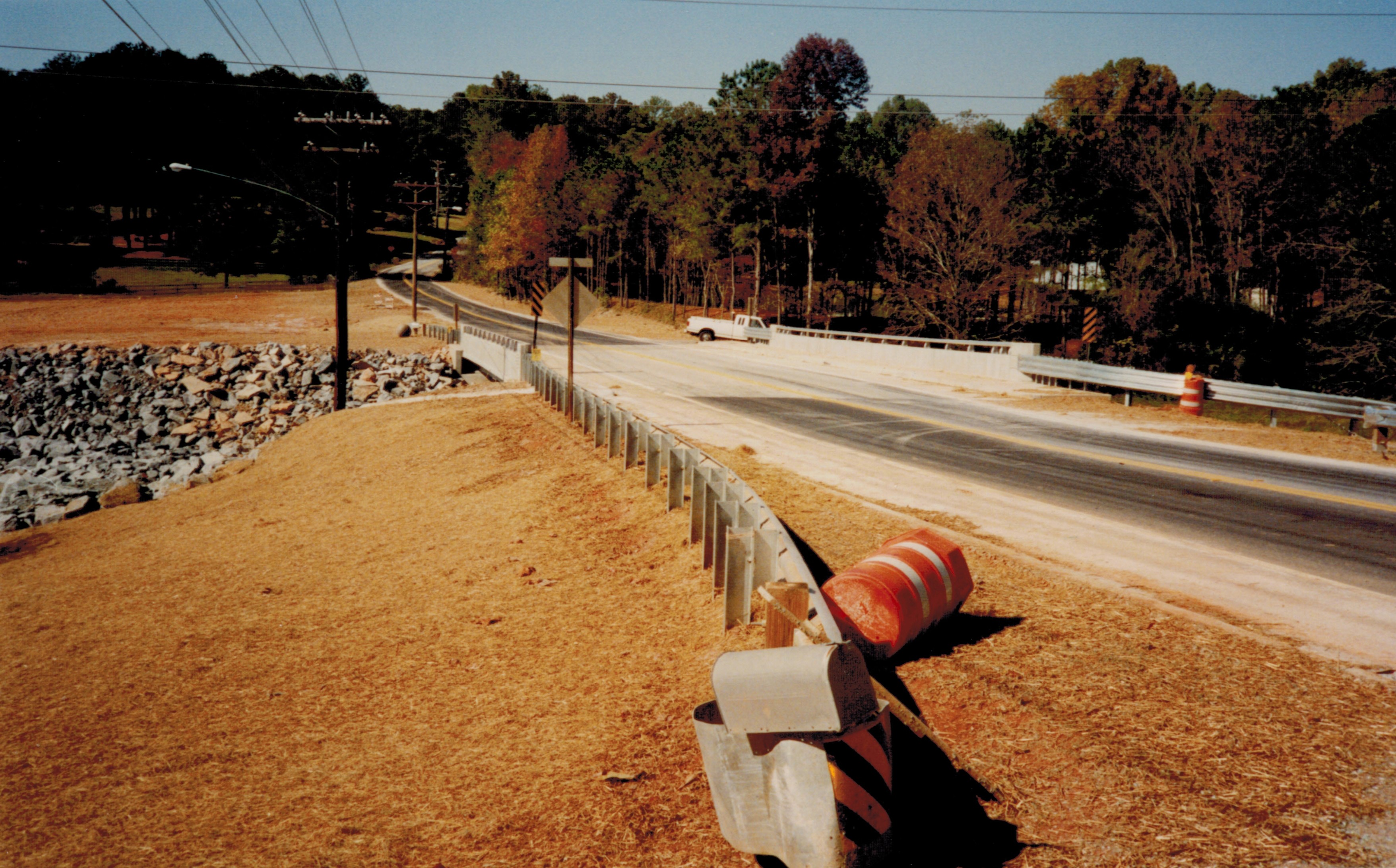 https://0201.nccdn.net/1_2/000/000/0a3/25e/milford-church-cobb-1993.jpg