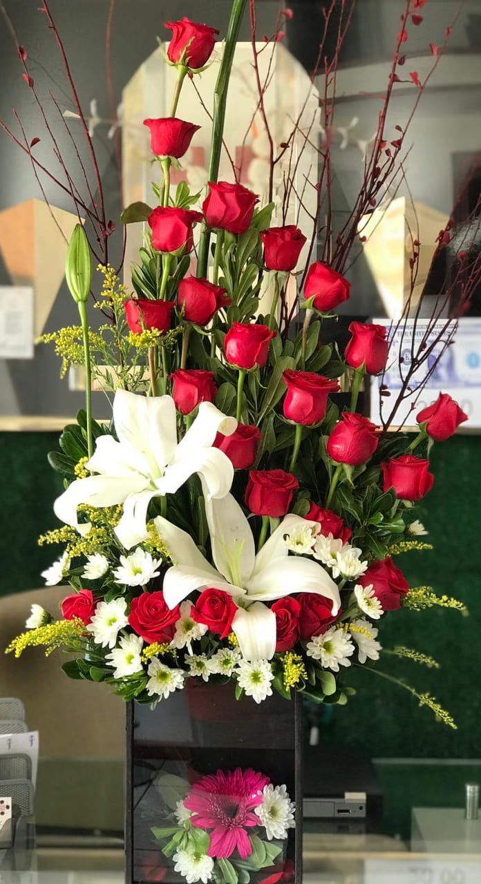 Arreglo S12 24 rosas $1900