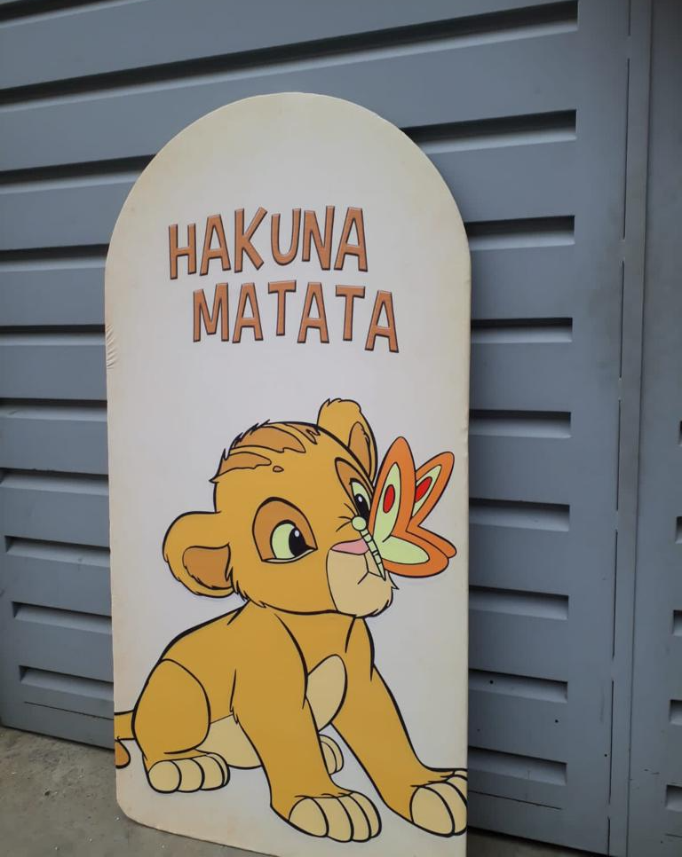 Panel Ovalado Tematico
$80.000 en Alquiler
Precio unitario
1.83 de altura por 1mts de ancho