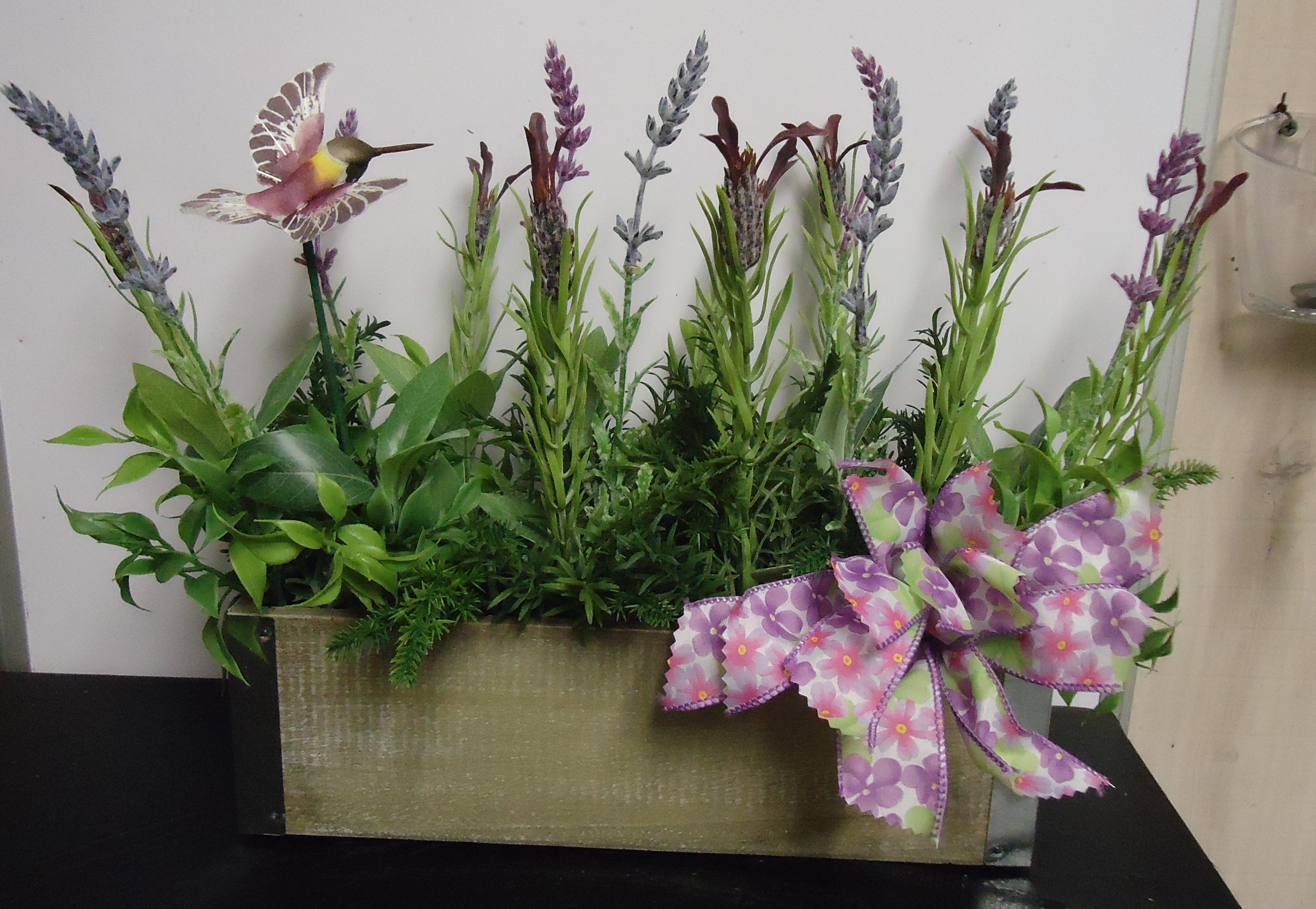 (10) "Silk" Lavender Arrangement
W/ Hummingbird
$35.00