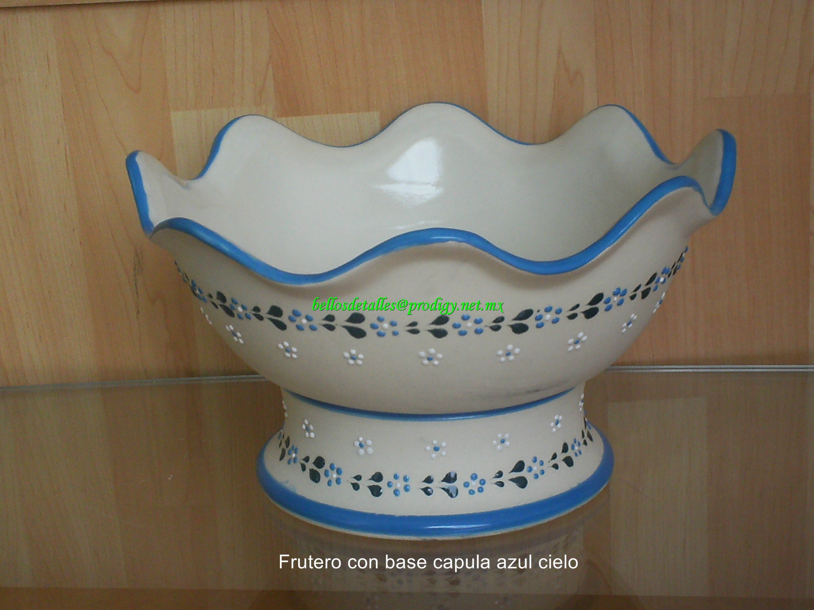 https://0201.nccdn.net/1_2/000/000/0a4/8be/Frutero-con-base-capula-azul-cielo-2848x2134.jpg