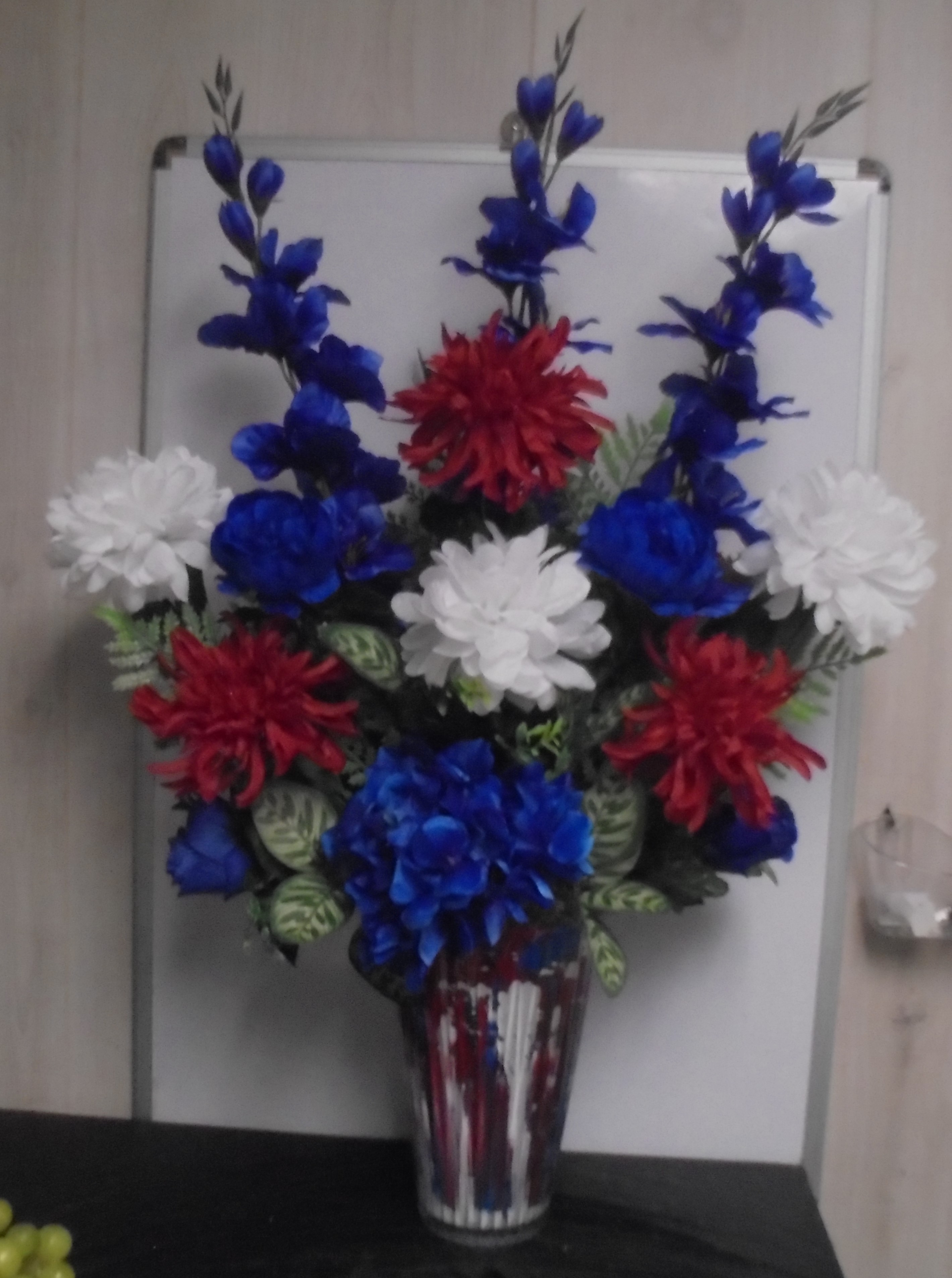 (17) Silk Vase Arrangement
(Red, White & Blue)
$100.00