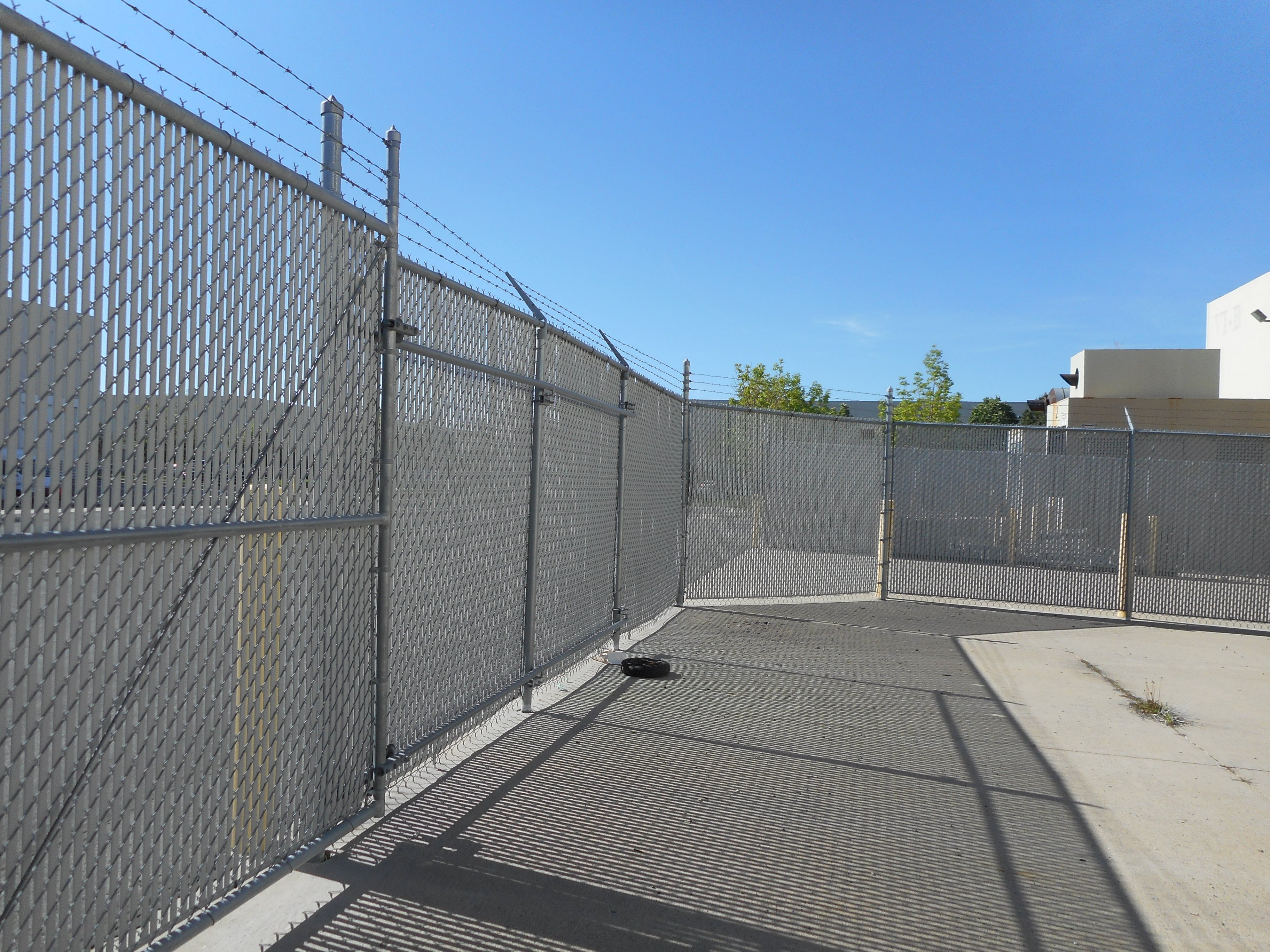 Commercial Chain Link with Slating and 3 Strand  Barbed Wire 