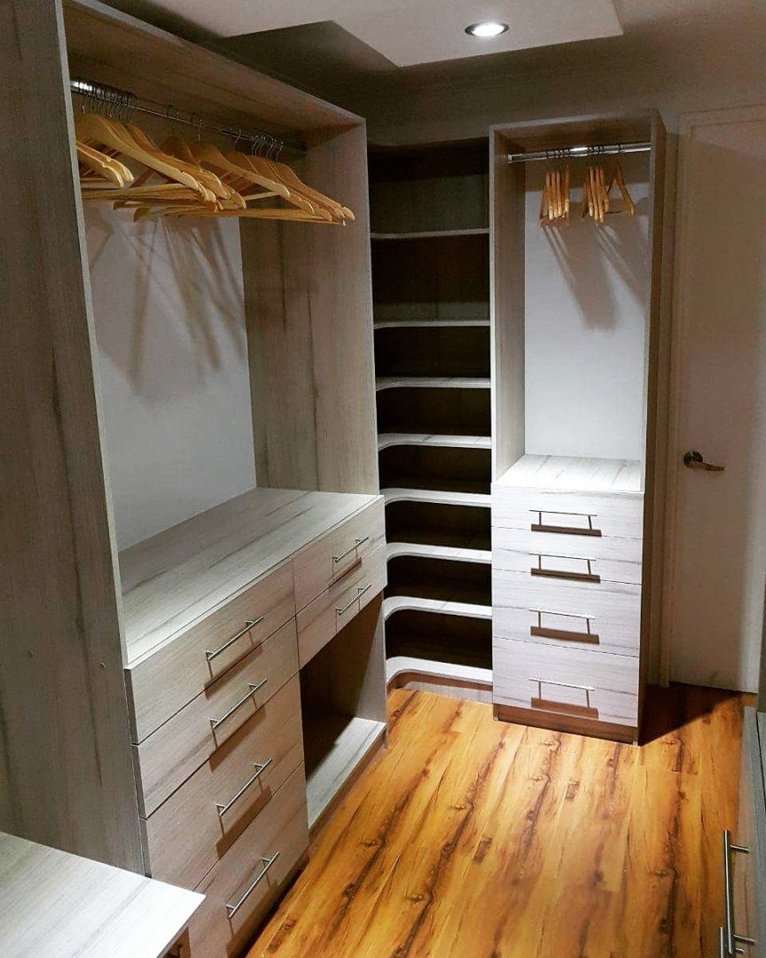 https://0201.nccdn.net/1_2/000/000/0a6/549/walk-in-closet-nogal-ceniza-2-864x1080.jpeg