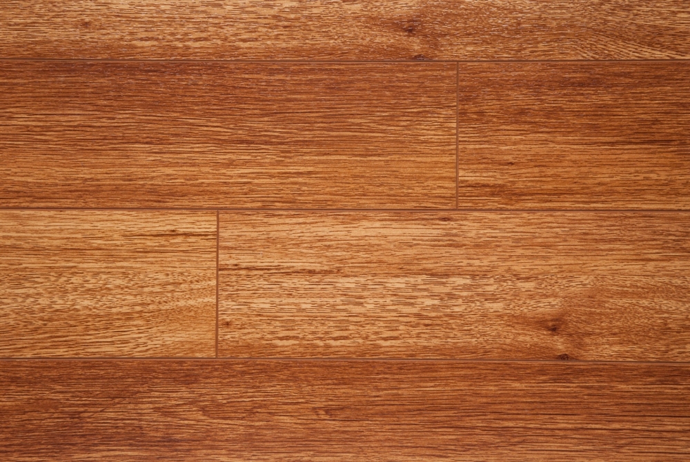 12.3mm V-Groove Collection AC3 Natural Oak
Thickness: 12.3mm - Length: 48"
Width: 5" 
Warranty:  25 years residential