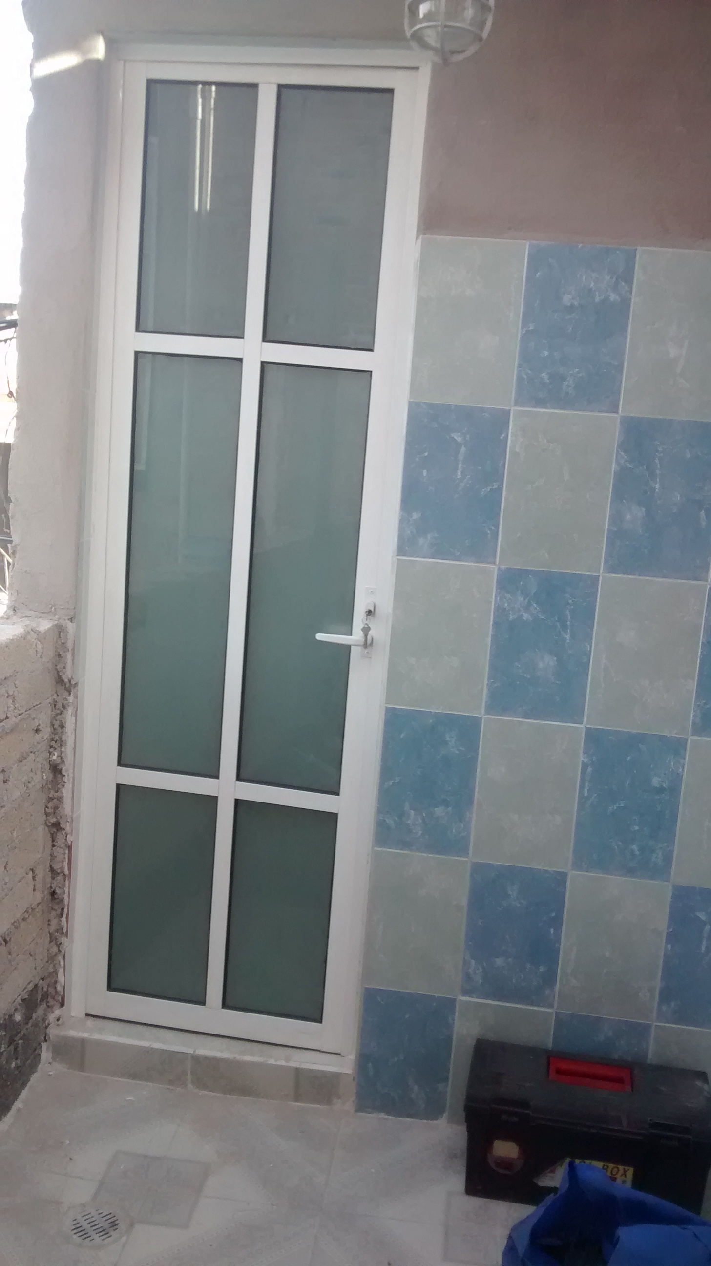 Puerta para baño en rectangulos