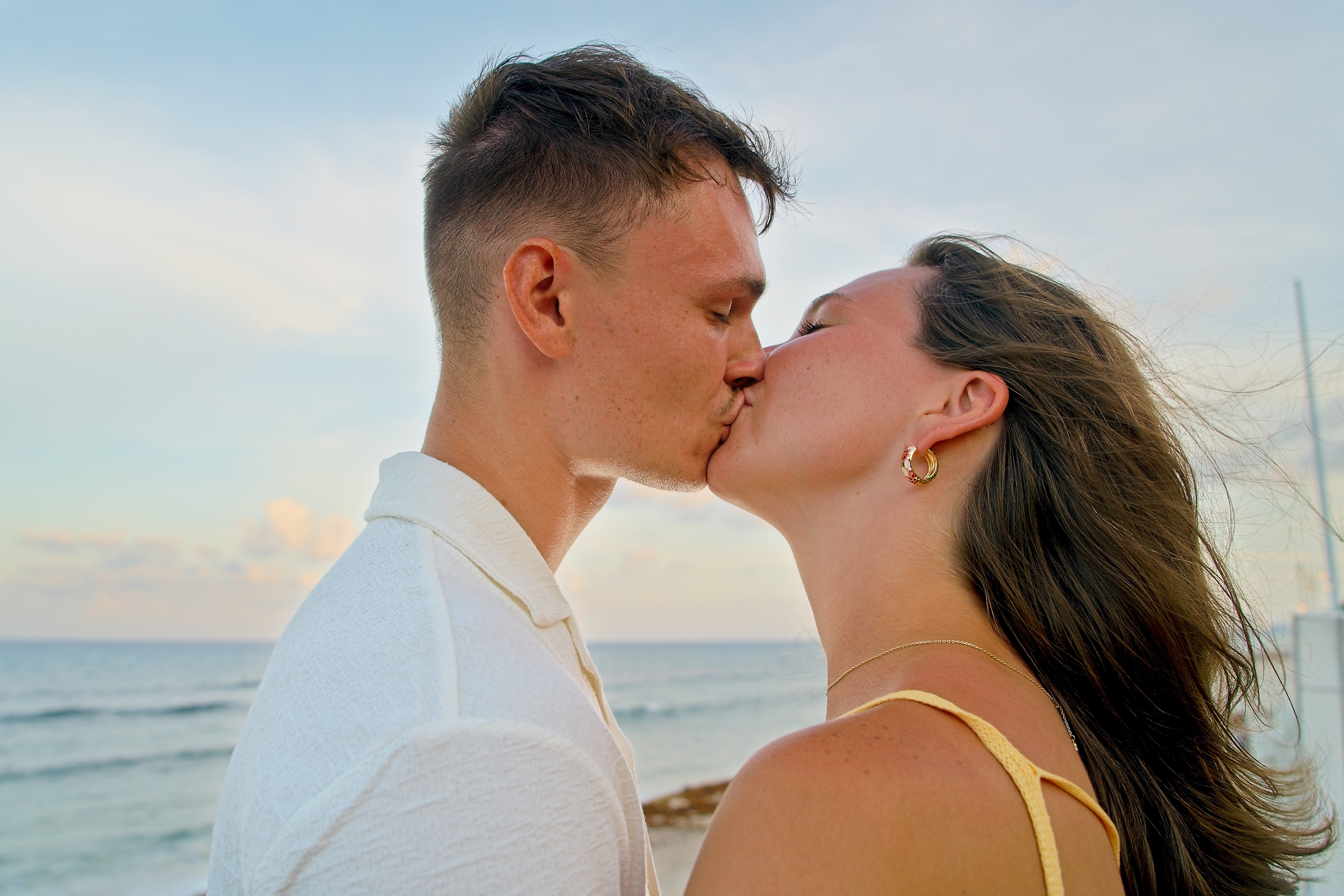 https://0201.nccdn.net/1_2/000/000/0a7/666/engagement-moment-captured-%E2%80%93-proposal-photos41.jpg
