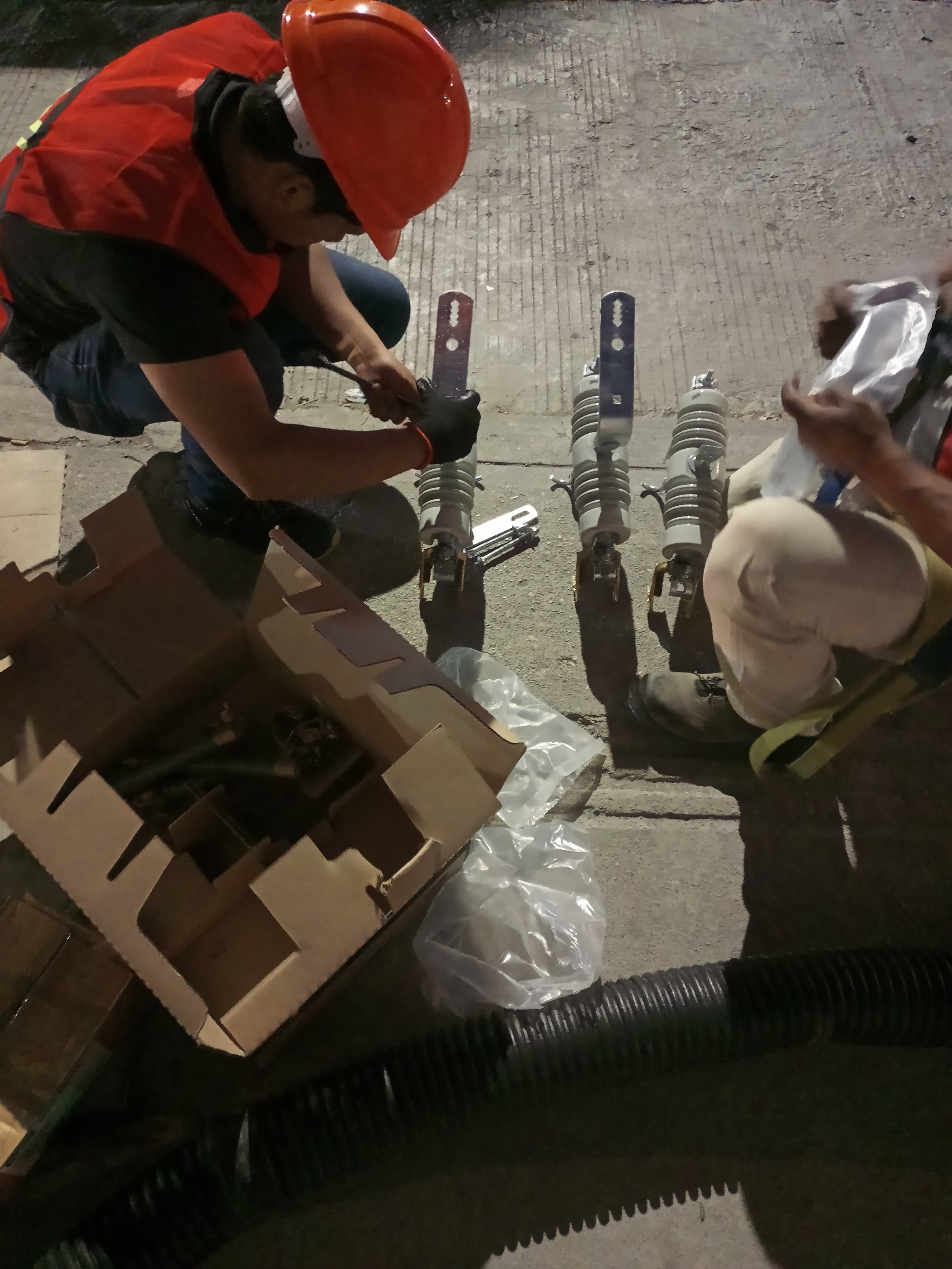 ARMADO DE CORTACIRCUITOS