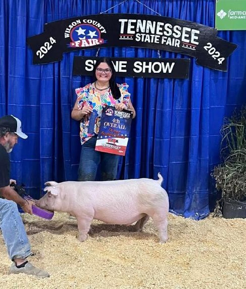 Marlo Selby
2024 Tennessee State Fair
Champion Chester White Barrow
Champion TN Bred 
Chester White Barrow
4th Overall TN Bred Purebred Barrow