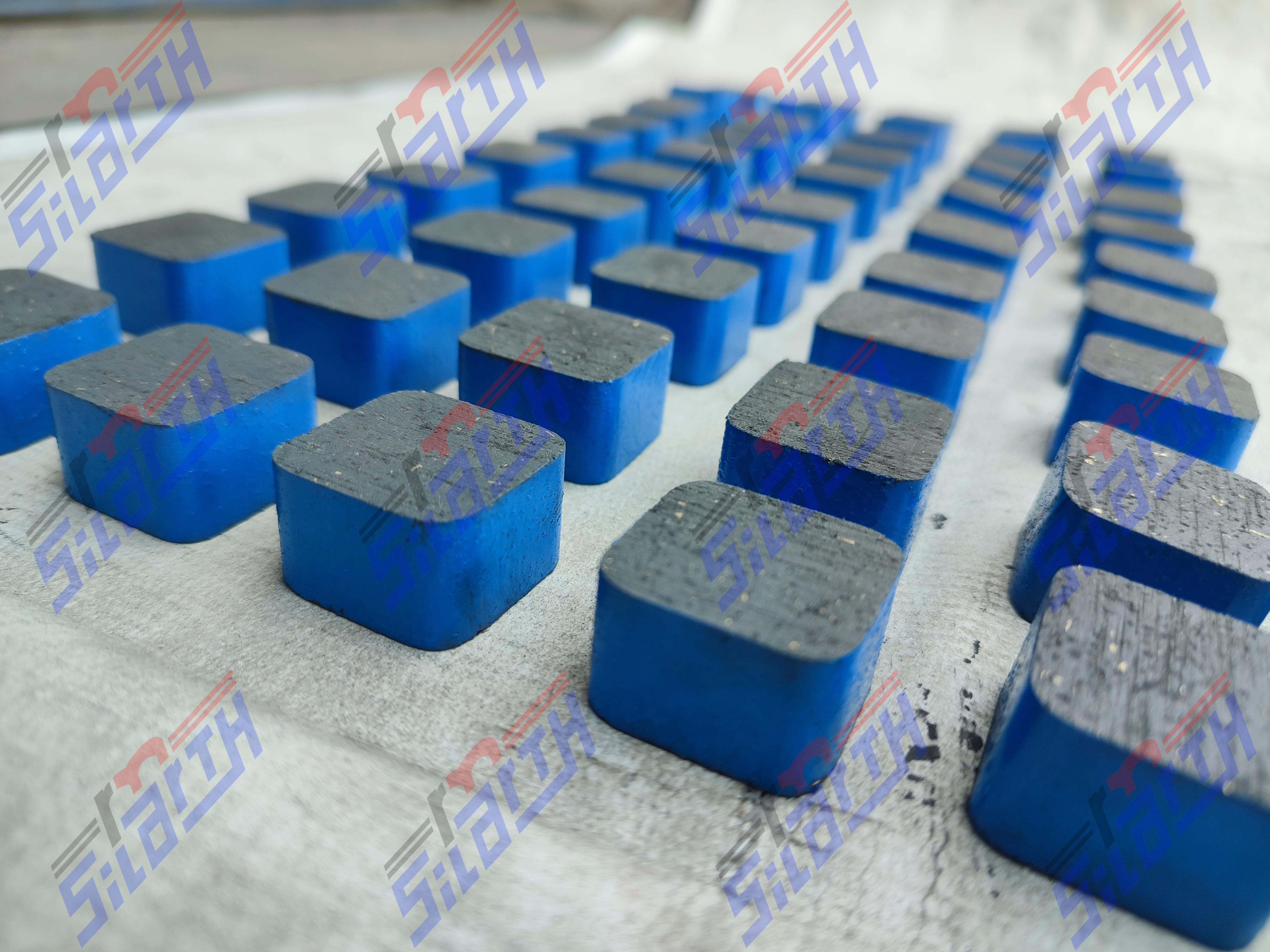 TACON CUADRADO DE 0.984" X 0.625" DE ESP