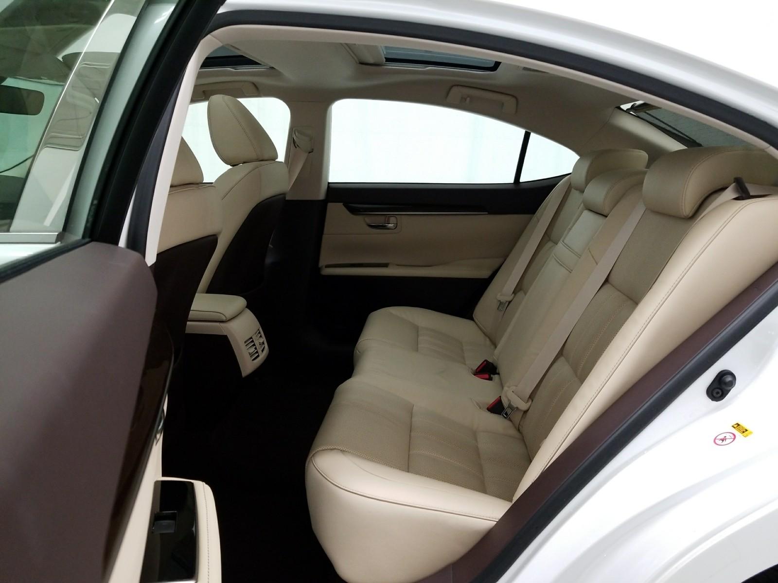 INTERIORREAR