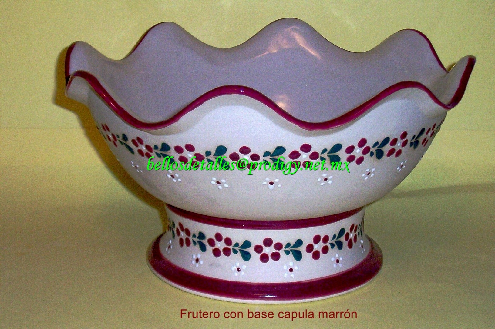 https://0201.nccdn.net/1_2/000/000/0aa/c81/Frutero-con-base-capula-marr--n-1632x1086.jpg