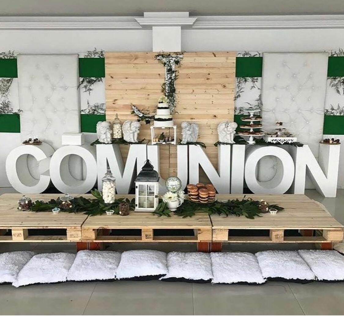 Cojines en tela felpudo
Color Blanco
44cm x 44cm
Alquiler $ 5.000
Precio Unitario