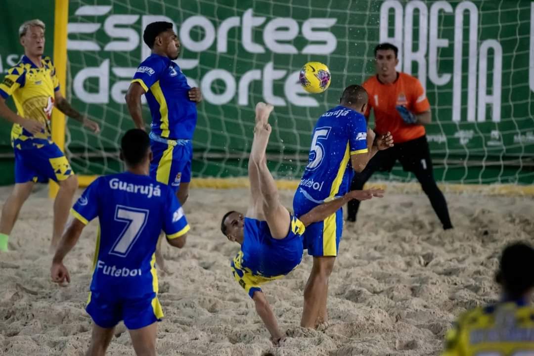 https://0201.nccdn.net/1_2/000/000/0ac/461/beach-soccer-7.jpeg