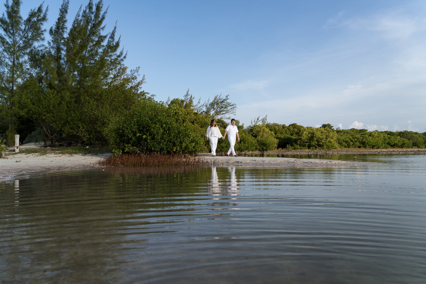 https://0201.nccdn.net/1_2/000/000/0ad/f87/mich-raul-maternidad-natural-isla-blanca0001.jpg