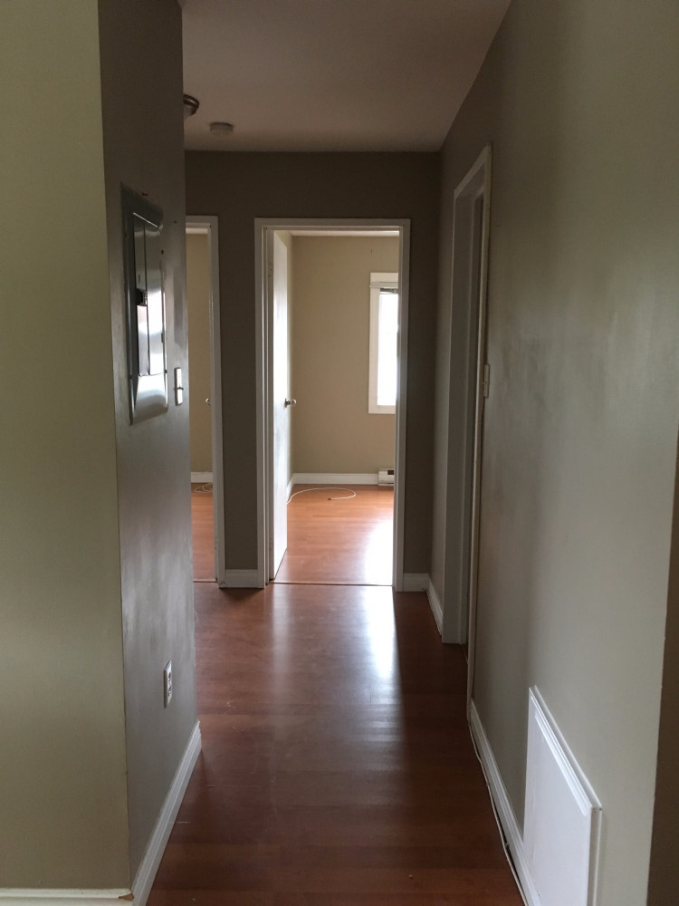 Hallway to bedrooms