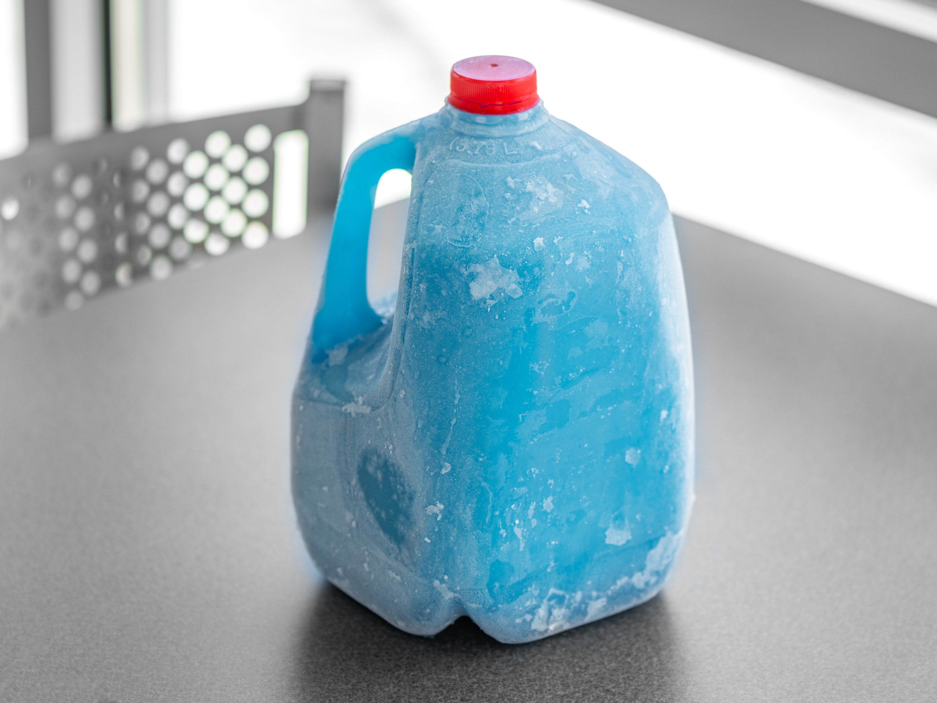 https://0201.nccdn.net/1_2/000/000/0af/485/samburgergrill-daiquiristogo_electriclemonadegallon.jpg