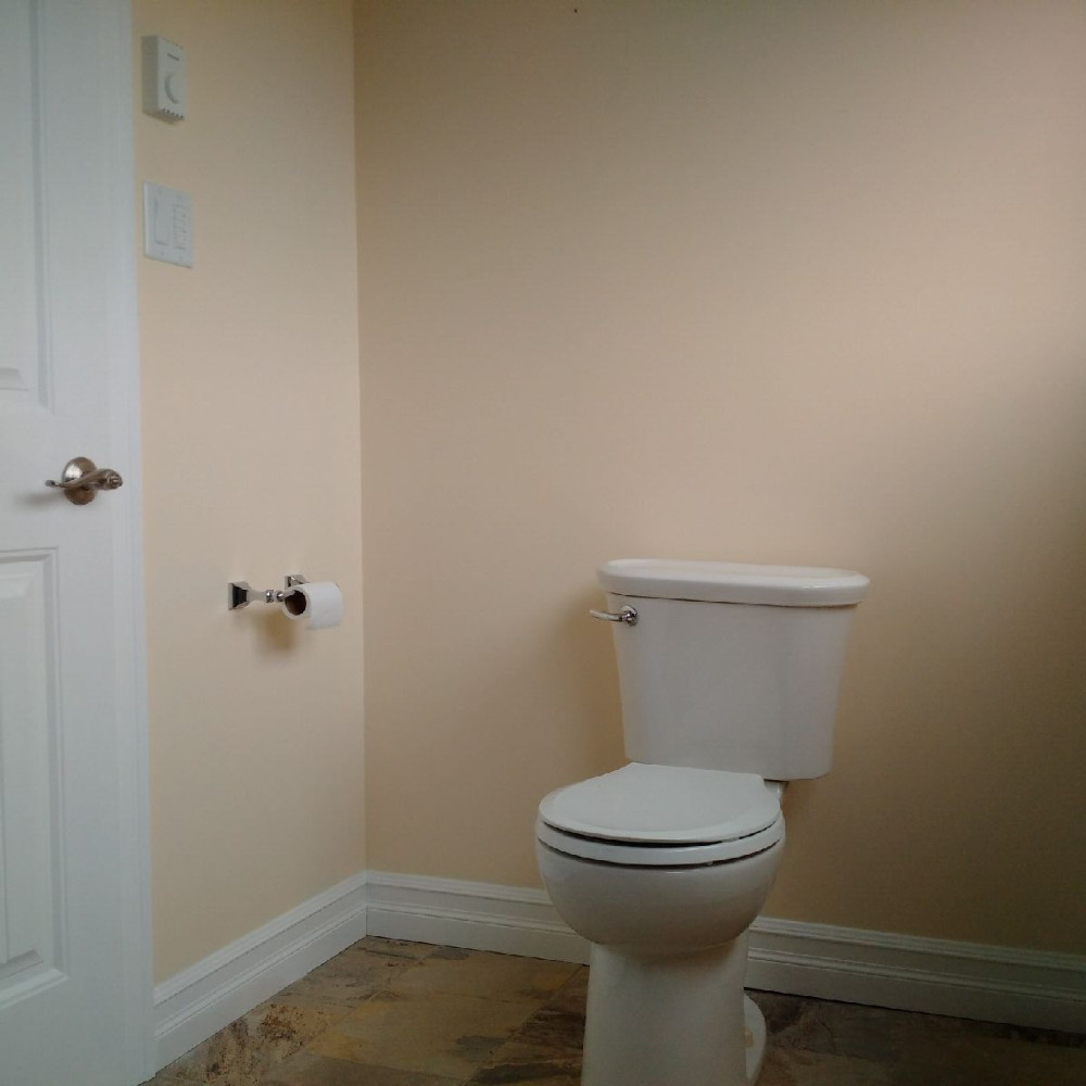 Main Bathroom
Photo 1