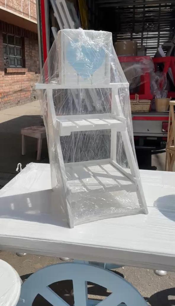 CARRETA DE MESA 
PEQUEÑA PARA POSTRES 
$30.000