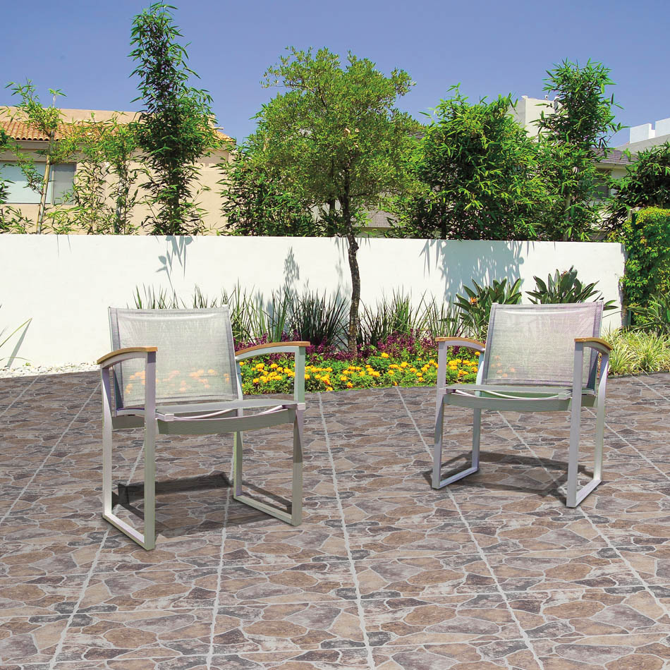 EMPEDRADO CAFÉ 2 
Medidas: 40X40 cm