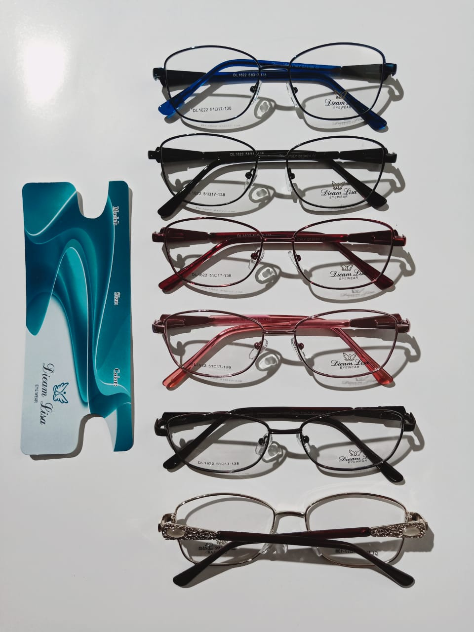 Modelo: DL1622
Colores: Vino, Azul, Cafe, Rosa, Negro y Cafe con Dorado