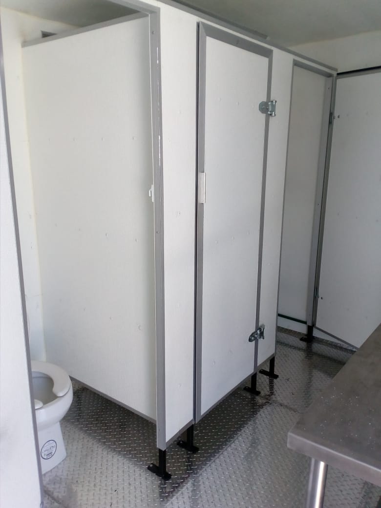 Remolques baños públicos