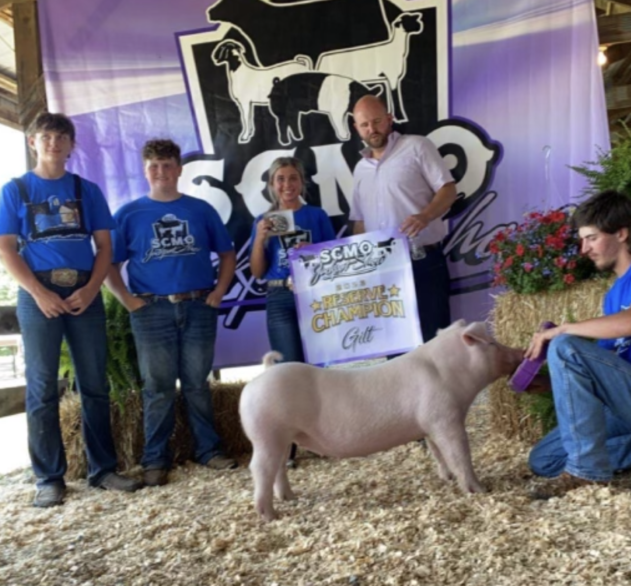 Lena Stricklin
2023 Missouri Youth Show Pig Circuit
Overall Reserve Champion Chester Gilt
2023 Phelp County Fair Rolla, MO
Grand Champion Chester White Gilt