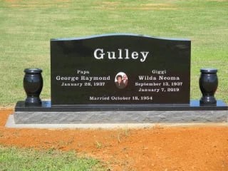 Jet Black 4-0 All Polish with 2 Vases
Please call for price and availability