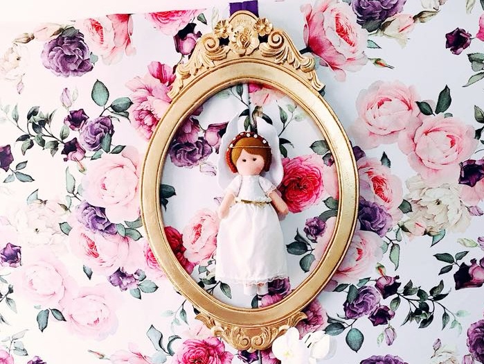 Marco Ovalado 
color Dorado 
$50.000
 Alto 1.4m
Ancho 69cm