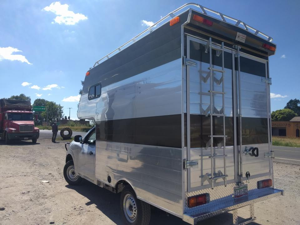 campers volado chasis nissan  