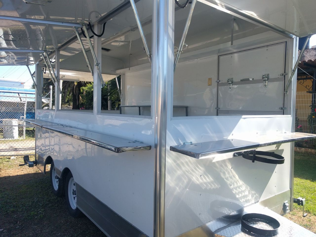 REMOLQUE LONCHERO DOBLE EJE