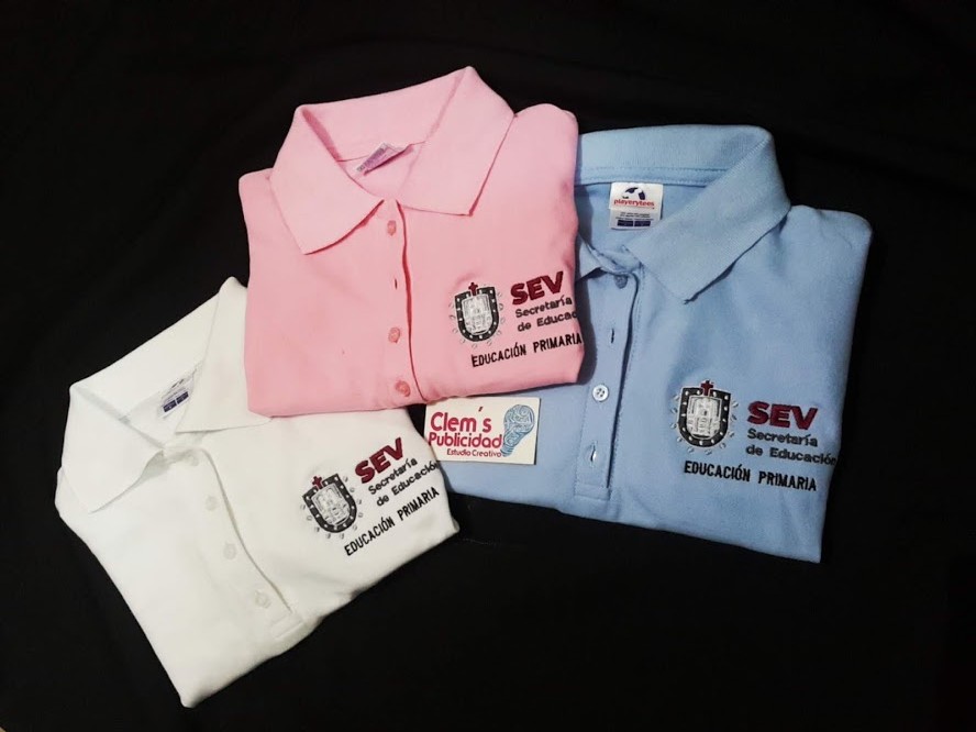 https://0201.nccdn.net/1_2/000/000/0b3/b8b/playera-tipo-polo-playeritees-270-con-bordado-1--1-.jpg