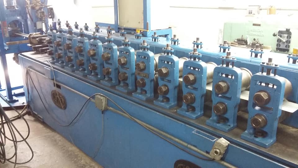 https://0201.nccdn.net/1_2/000/000/0b4/851/roll-forming-1.jpg