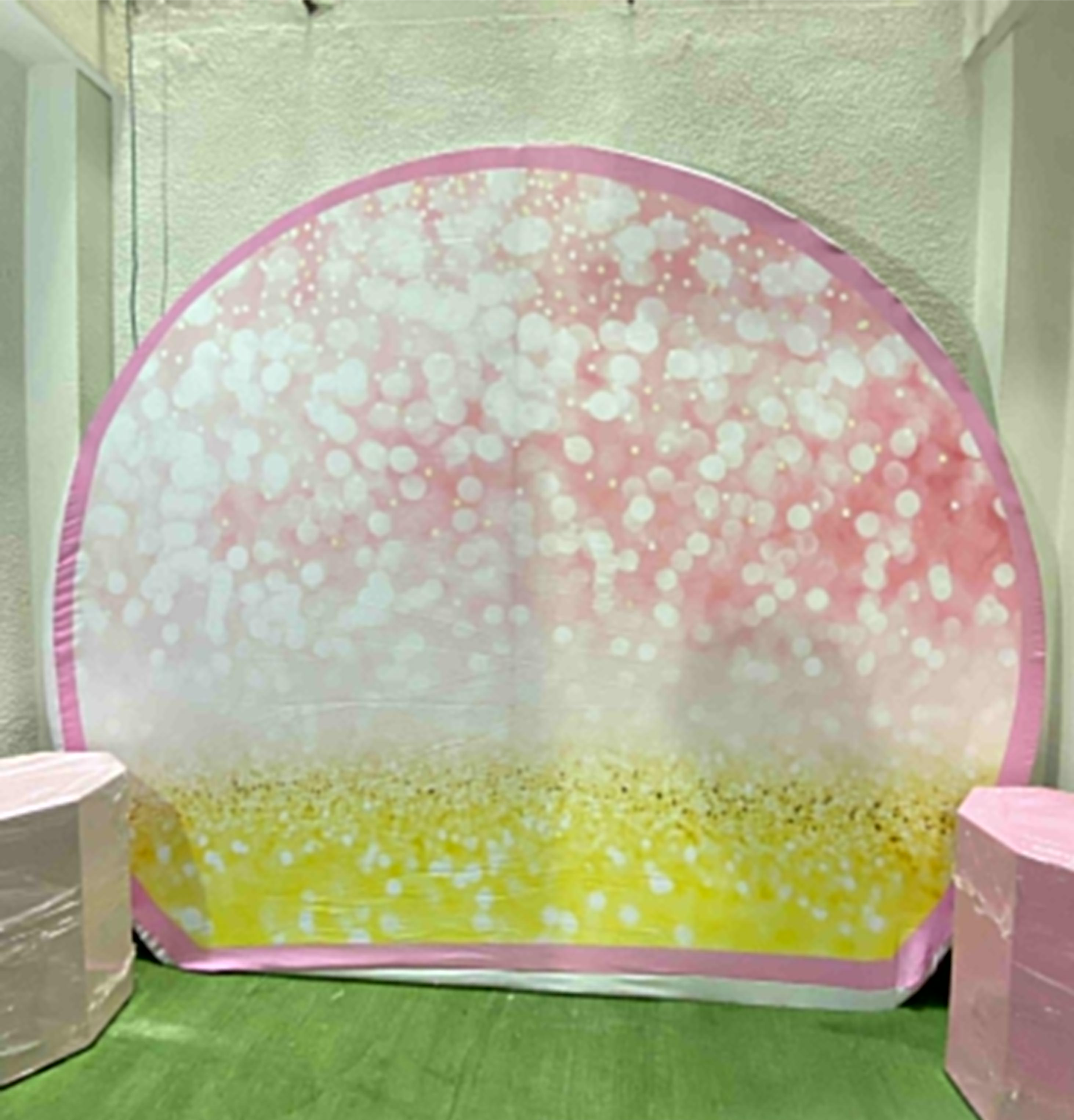 Pared Circular Temático
$200.000 en Alquiler
Diámetro 2.60m