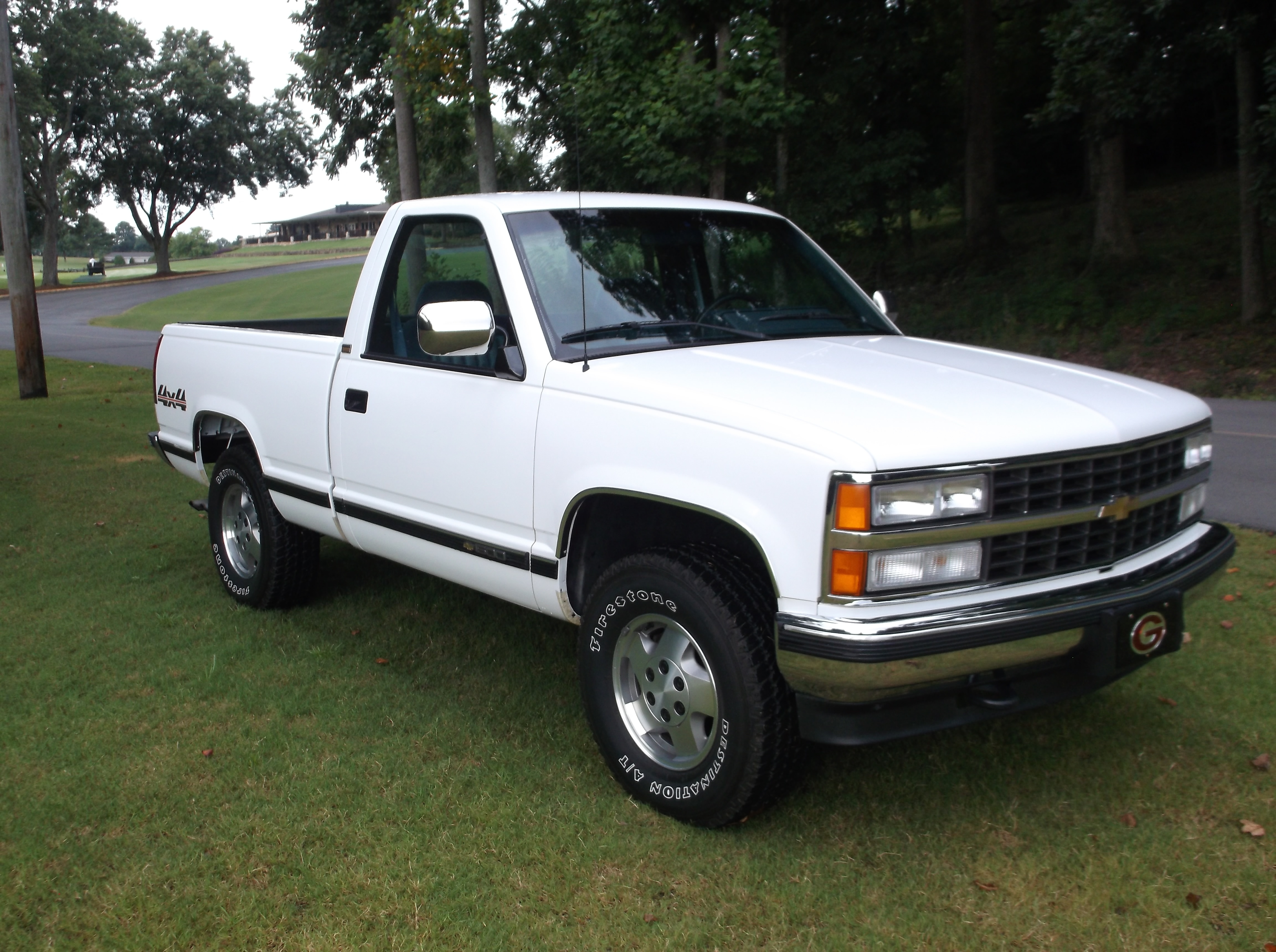https://0201.nccdn.net/1_2/000/000/0b6/74e/1993ChevroletSilverado4x4White_0006-4608x3440.jpg