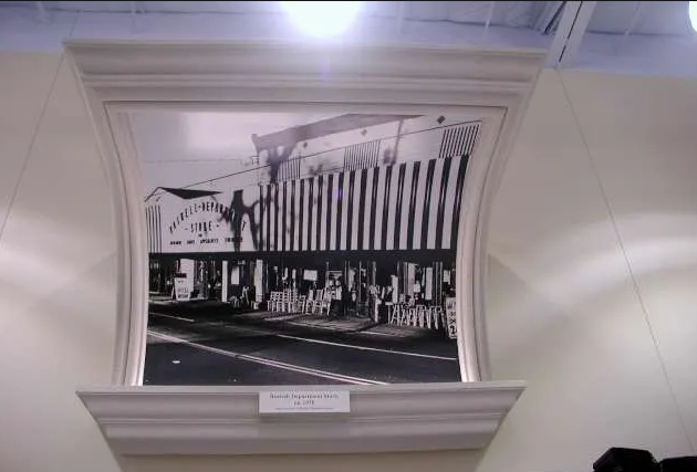 FRY’S ALPHARETTA
Pressure Sensitive Vinyl Murals