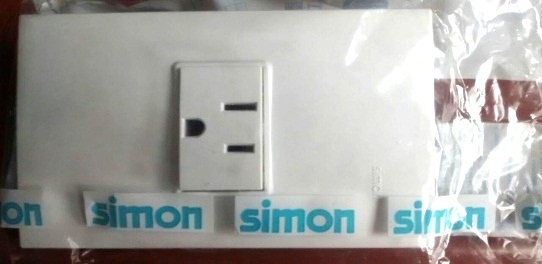 Toma corriente sencilllo  
Codigo 23014