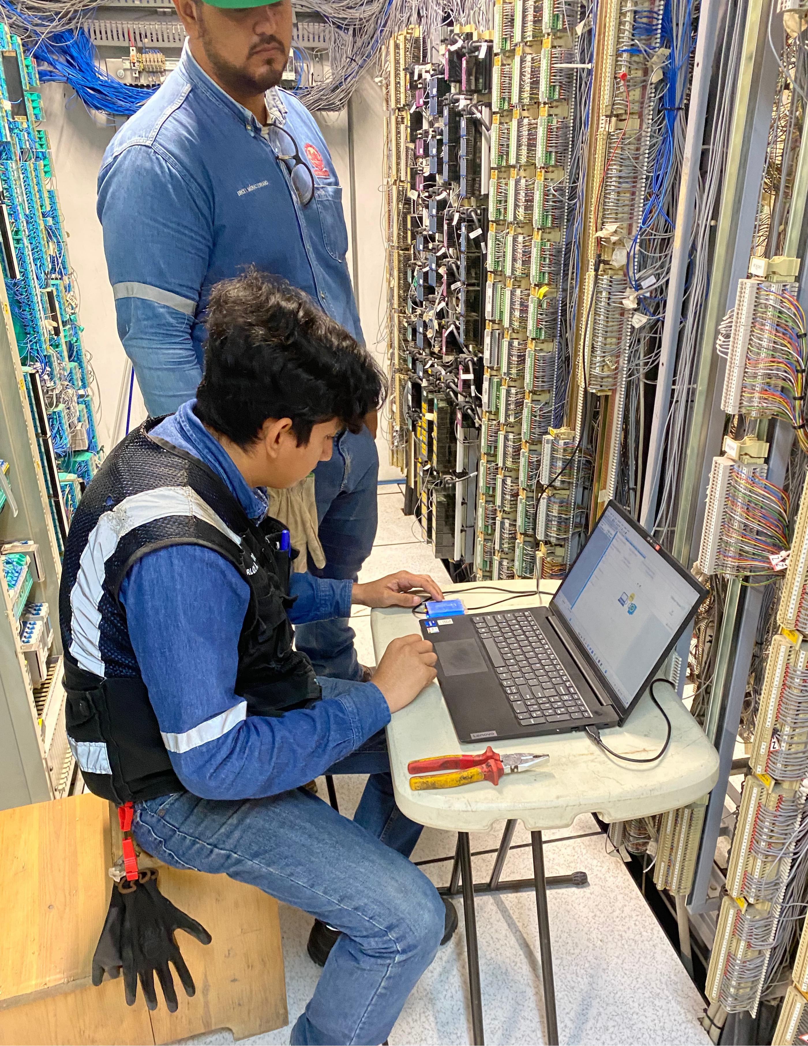 Configuración transmisor de nivel por comunicación HART..