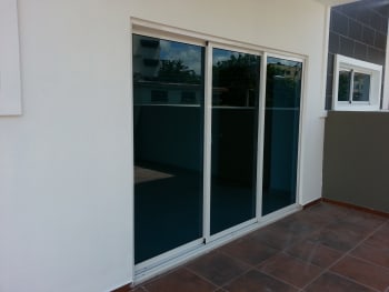 Puerta corrediza p92.