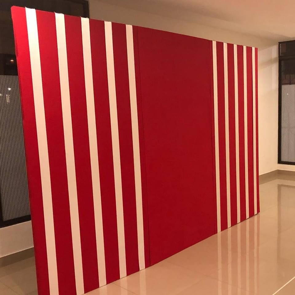 Altura 2.20m X 1.04m
Roja $ 60.000
Roja&RayasBlancas $ 80.000
Precio unitario por modulo
Imagen referencial de 3 módulos