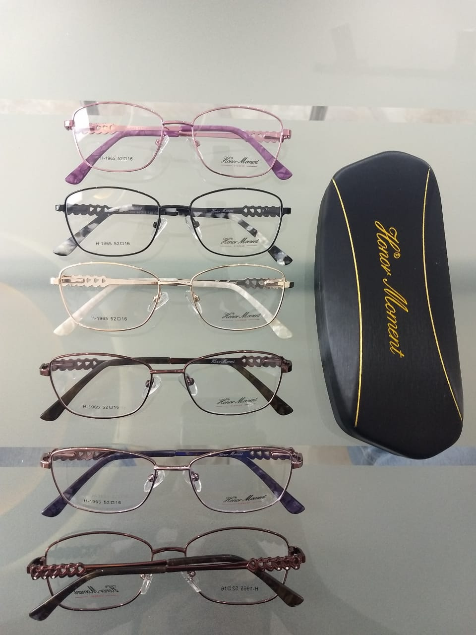 Modelo: H-1965
Colores: Rosa, Dorado, Gris, Cafe, Negro y Morado